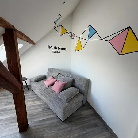 Gemuetliche Dachwohnung Mit Sandsteinfelsenblick Apartman