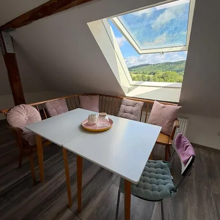 Apartman Gemuetliche Dachwohnung Mit Sandsteinfelsenblick *
