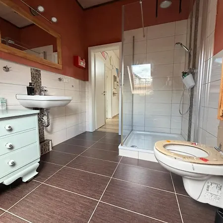 Gemuetliche Dachwohnung Mit Sandsteinfelsenblick Apartman Heimbach