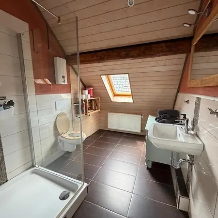 Gemuetliche Dachwohnung Mit Sandsteinfelsenblick *