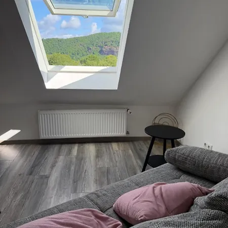 Gemuetliche Dachwohnung Mit Sandsteinfelsenblick * Heimbach