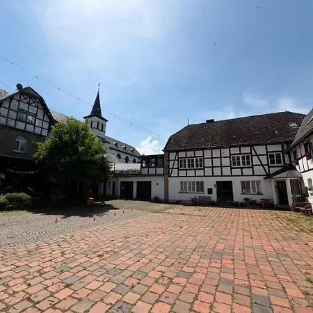 Gemuetliche Dachwohnung Mit Sandsteinfelsenblick Apartman Heimbach